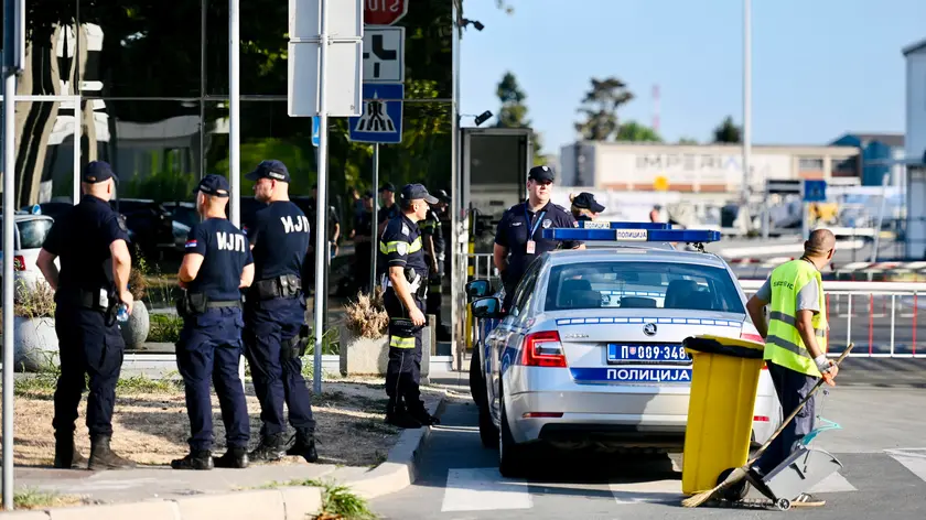 La salma di Mladic arrivata a Belgrado (foto Epa)