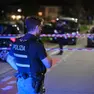 La polizia in via Castions dopo l'aggressione mortale (Foto petrussi)
