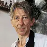 A sinistra l’attraversamento pedonale in via Giulia, a destra Andrea Assaloni