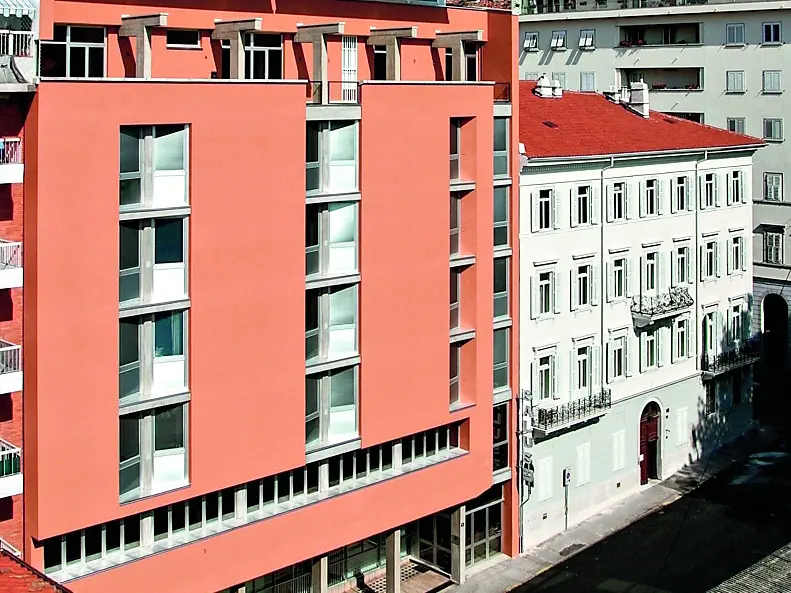 La clinica Salus in via Bonaparte a Trieste, una delle strutture del gruppo Policlinico Triestino