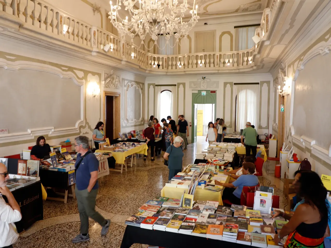 Il palazzo che ospita gli editori