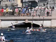 Momenti di una gara di canoa polo del Trofeo Ponterosso Fotoservizio Massimo Silvano