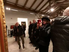 Il pubblico presente all’inaugurazione della precedente mostra, dedicata a De Chirico Bonaventura