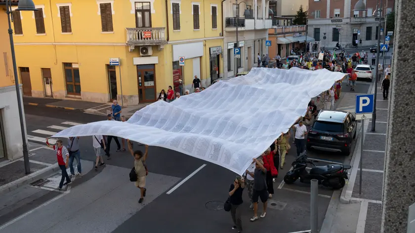 La scenografica manifestazione di sabato a Monfalcone. Foto Katia Bonaventura