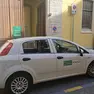 Una delle auto prese di mira dai vandali