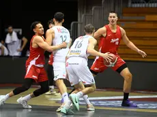 Colbey Ross e Francesco Candussi durante il test con Kapfenberg (foto Francesco Bruni)