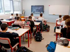 Gli studenti della nuova scuola media "Leonardo Da Vinci", appena inaugurata a Ronchi dei Legionari. Foto Katia Bonavenura