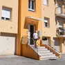 Uno stabile Ater in via dei Catellieri a Monfalcone, dove sono già pronti per l'assegnazione diversi alloggi. Foto Bonaventura
