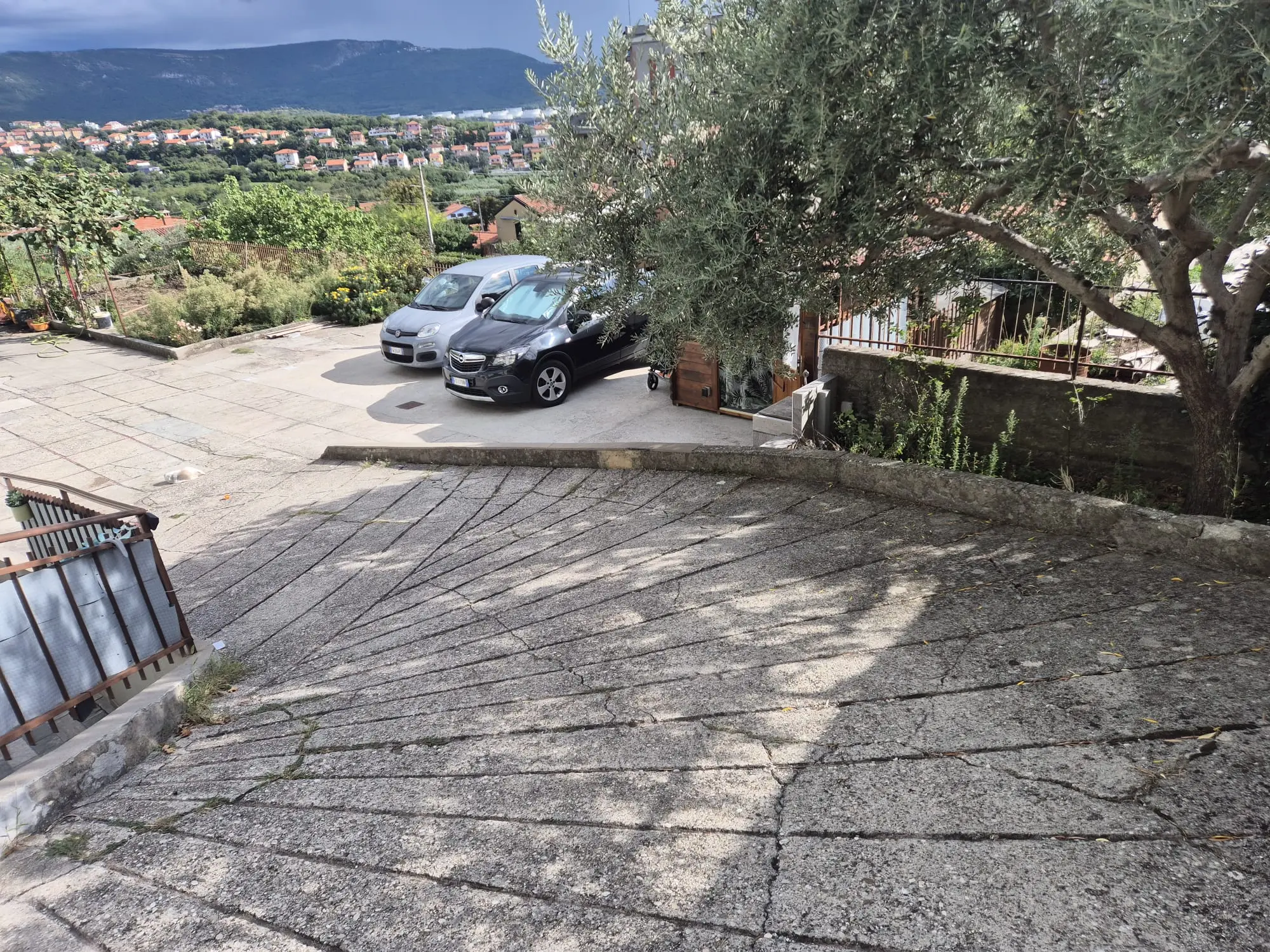 La rampa dove il giovane ha perso il controllo dell'auto