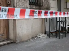 Il pezzo di cornicione crollato (Lasorte)
