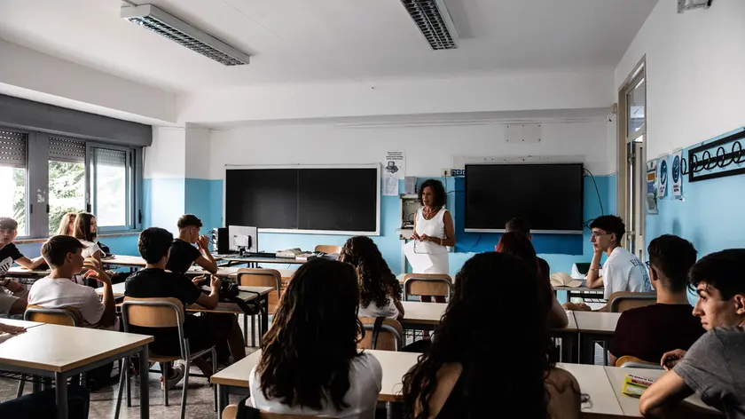 Metà delle scuole chiedono un supporto per stare bene fra culture diverse e disabilità
