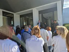 I lavoratori di StarTech in corteo davanti alla dirigenza
