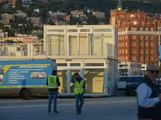 I lavori per gli stand Barcolana (fotoservizio Francesco Bruni)
