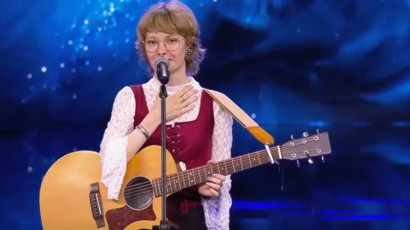 Angela Cotterle, commossa, rigrazia pubblico e giudici