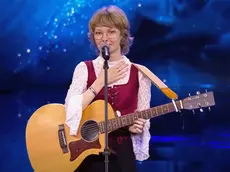 Angela Cotterle, commossa, rigrazia pubblico e giudici
