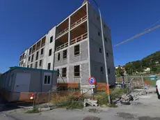 Il cantiere nel rione di Gretta dove sorgeranno i nuovi alloggi (fotoservizio Francesco Bruni)
