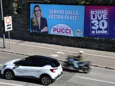 Uno dei manifesti della consigliera comunale Rosanna Pucci (foto Andrea Lasorte)