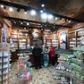 La farmacia Biasoletto, in Ponterosso, dove si era consumato il tentativo di furto Foto Lasorte