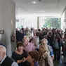 In centinaia hanno voluto salutare Ugo Pierri a Sant’Anna (Foto Andrea Lasorte)