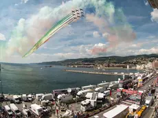Le frecce Tricolori al Giro d'Italia a Trieste.