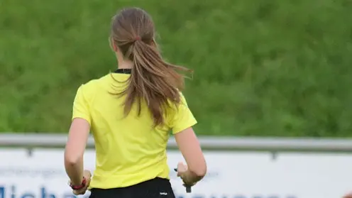 Ancora un’arbitra insultata