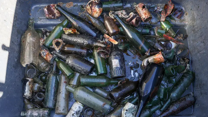 Parte del materiale ritrovato (foto Lasorte)