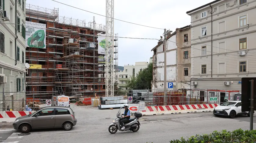Il cantiere per la realizzazione del nuovo complesso immobiliare all’ex Maddalena (Foto Lasorte)