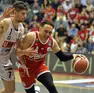 Il playmaker Colbey Ross in azione nel match di domenica con Venezia (foto Franceco Bruni)