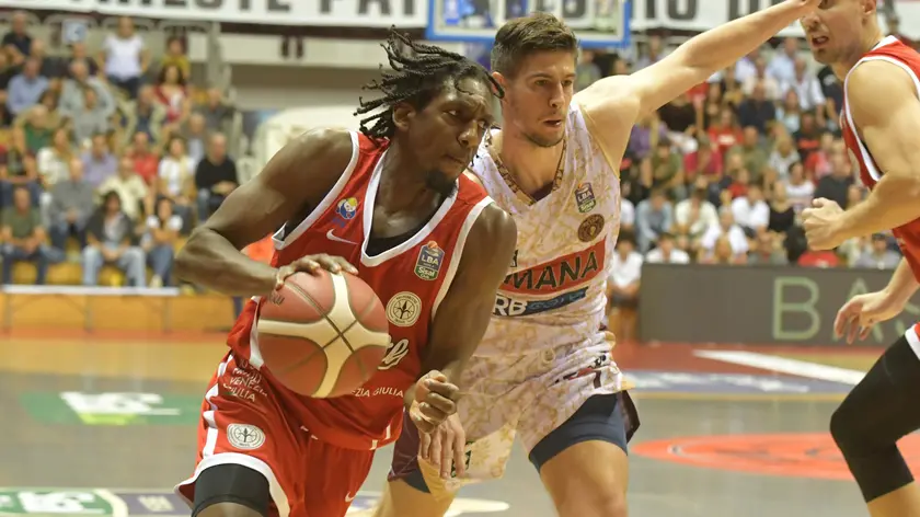 Langston Galloway in azione contro la Reyer (foto Francesco Bruni)