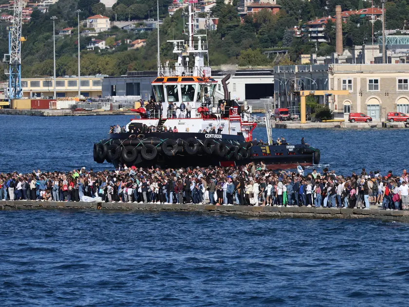 Il molo Audace pieno per Barcolana 58 (foto Andrea Lasorte)