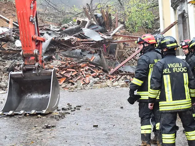 La frana di Brazzano del 17 novembre 2025 (foto Petrussi)