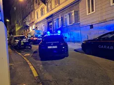 I carabinieri intervenuti in via Crispi dopo il tentato furto