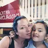 Laura Libanetti con sua figlia, Sofia Cossar: la piccola è rimasta schiacciata da un'acquasantiera