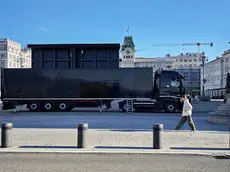 Il tir con il maxi schermo (foto Lasorte)
