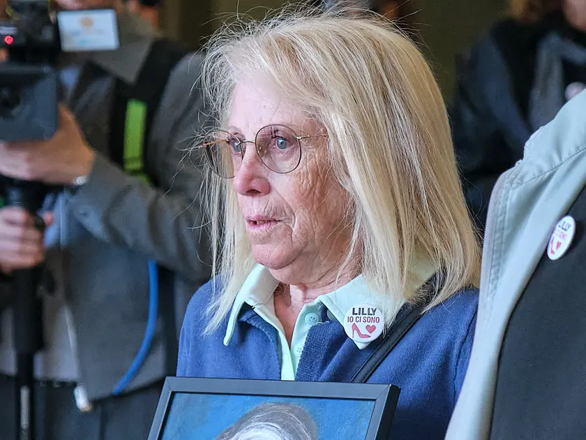 La cugina di Liliana, Silvia Radin, al secondo funerale (foto Massimo Silvano)