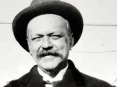Immagine dello scrittore triestino Italo Svevo, al secolo Ettore Schmitz (Trieste 19 dicembre 1861 - Motta di Livenza 3 settembre 1928)