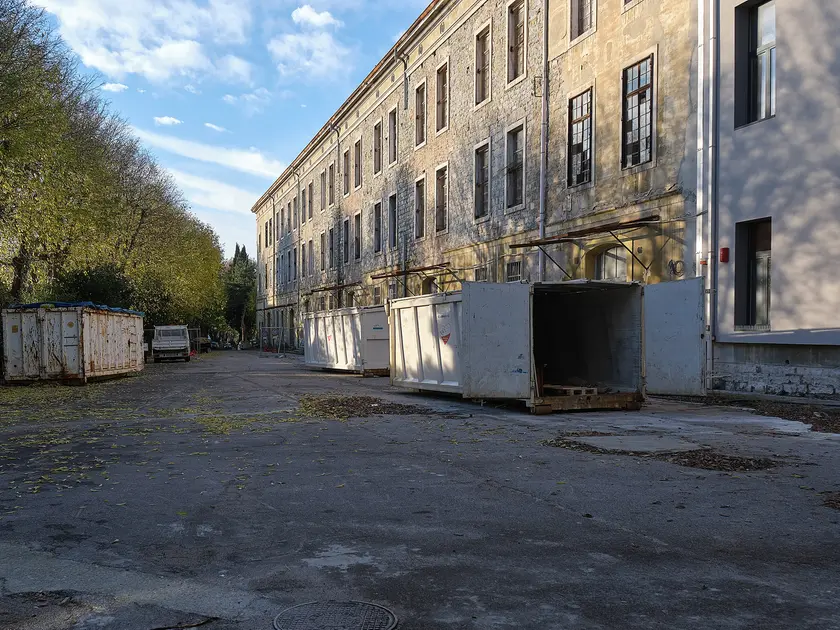 La ex caserma Beleno (foto archivio Silvano)