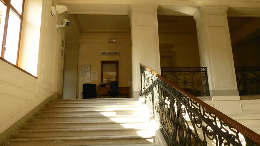 Uno dei corridoi interni del Tribunale di Gorizia, dove si è svolta l'udienza