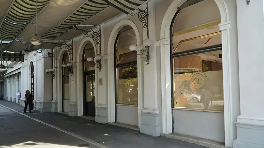 Il Caffè Centrale potrebbe riaprire a breve dopo il subentro nella gestione dei fratelli Burimi
