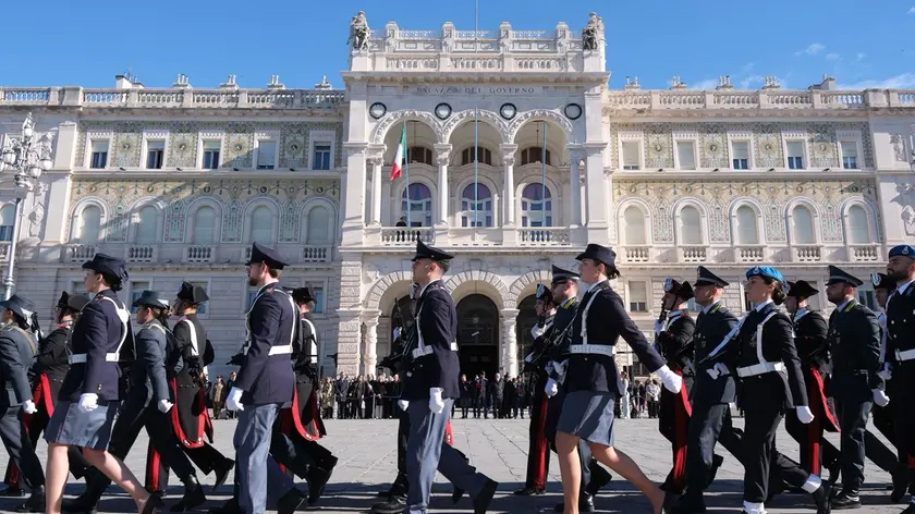 La cerimonia del 26 ottobre in piazza Unità (Silvano)