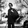 Una splendida immagine di Scipio Slataper fotografato nel «suo Carso»