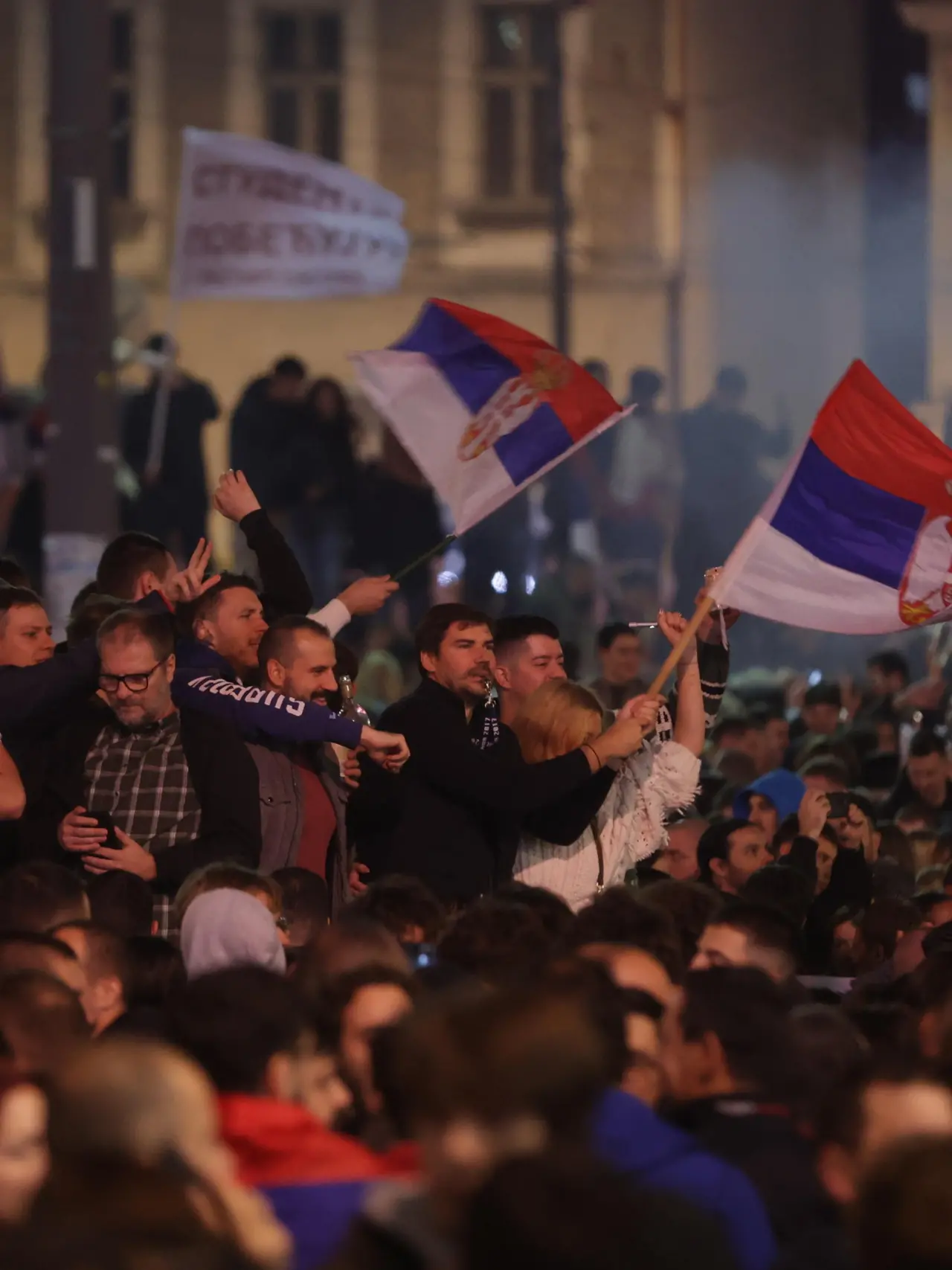 Gli Studenti celebrano la vittoria in Serbia
