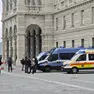 Forze dell'ordine schierate in piazza Unità (Foto Lasorte)