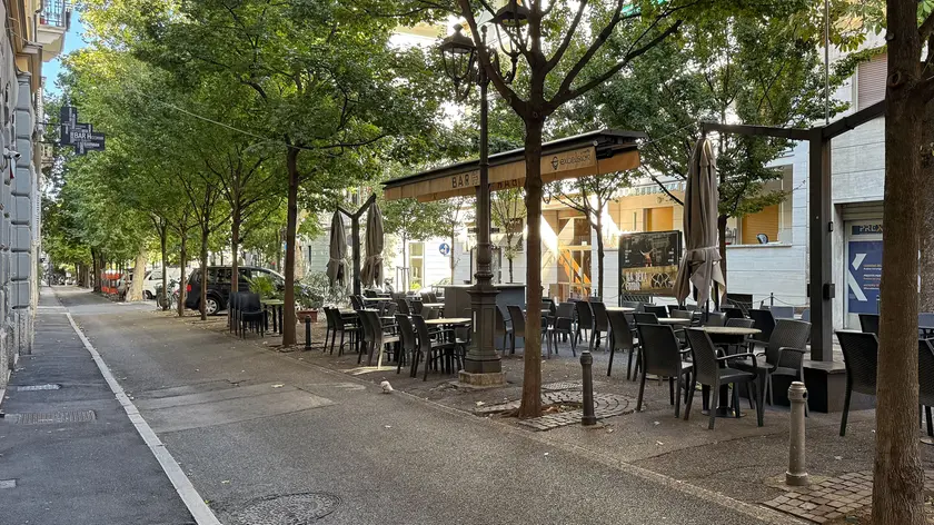 Viale XX Settembre, teatro di una delle rapine Foto Silvano