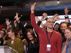 Gioia per la vittoria nel quartier generale del movimento degli Studenti, domenica a Belgrado