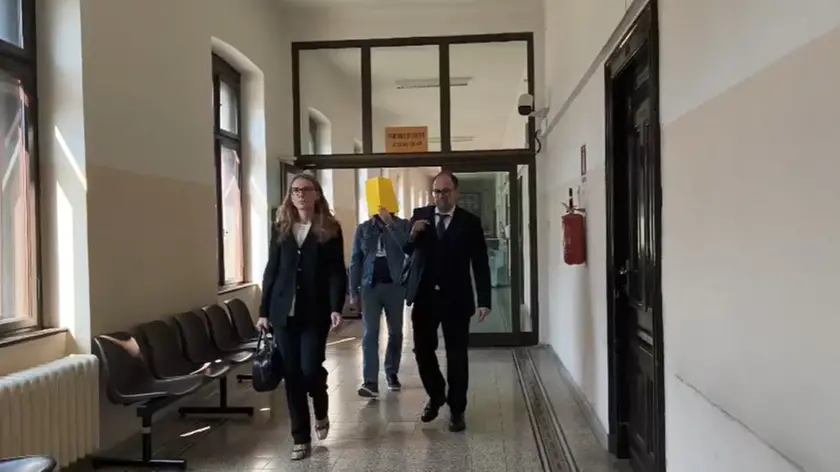 Zaccaria in Tribunale con i suoi avvocati Cavazzini e Toso