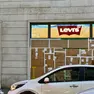 Il negozio Levi's in Corso Italia (foto Silvano)
