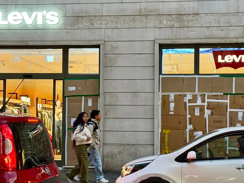 Il negozio Levi's in Corso Italia (foto Silvano)