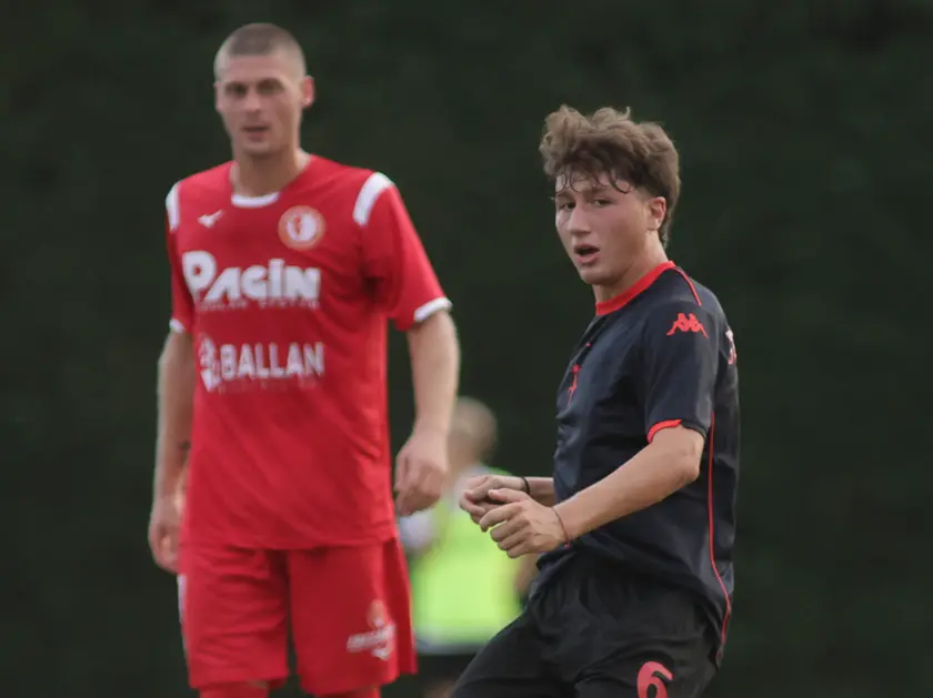 Il centrocampista Riccardo Bongelli (foto Andrea Lasorte)