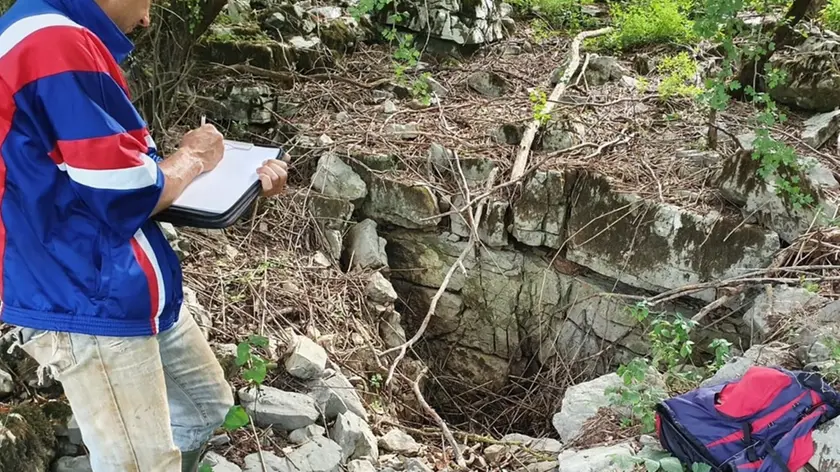 L’inghiottitoio e il lago quand’è pieno d’acqua